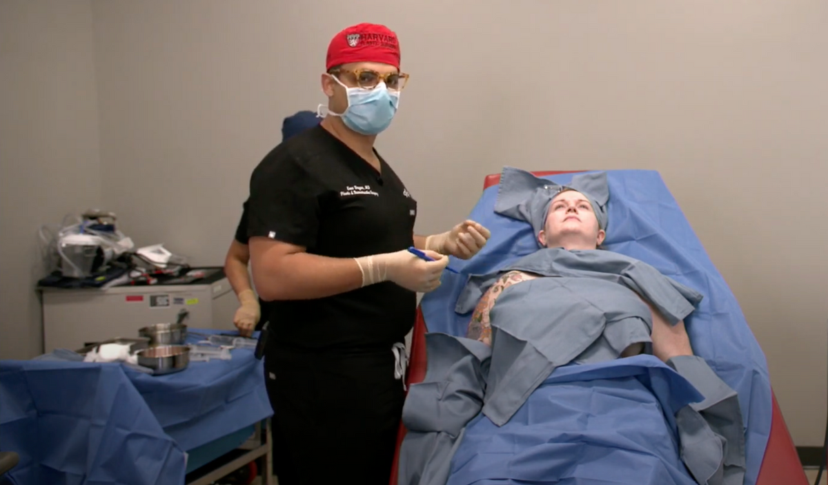 Live Demo: Precision RF Contouring on the Face and Knees – Dr. Erez Da ...